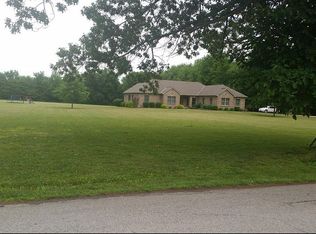 21178 N Hogan Rd, Aurora, IN 47001