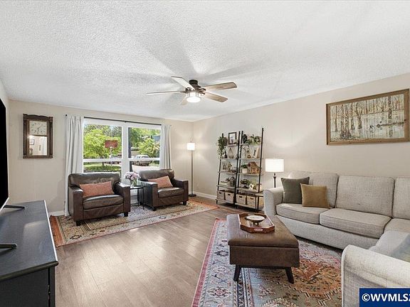 4th image of 1895 Aerial Way SE