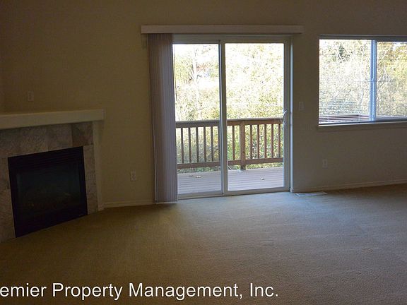 5th image of 3710 NE 81st St