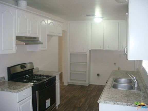 5th image of 420 E Evans St