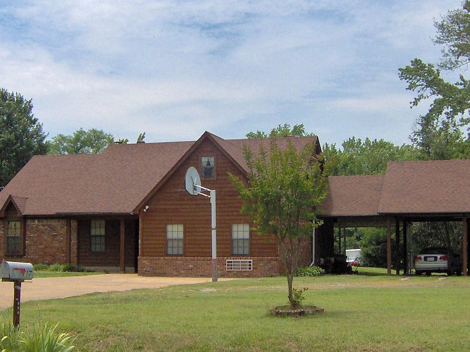 717 Maple Hill Dr