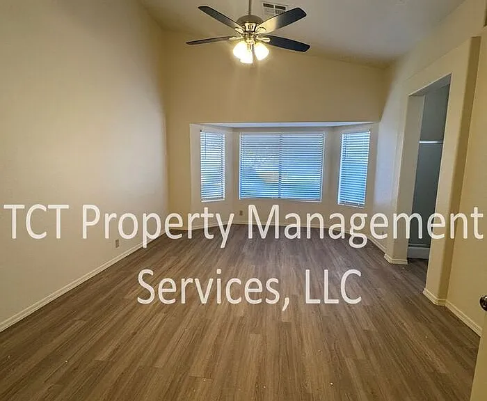 6464 E Russell St — Photo 10