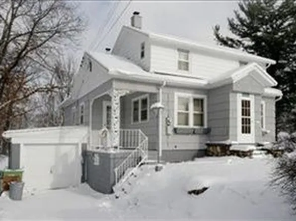 440 Richfield Ave, Springfield, MI 49037
