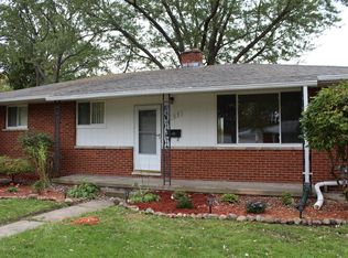 809 Briarwood Ln, Fenton, MI 48430