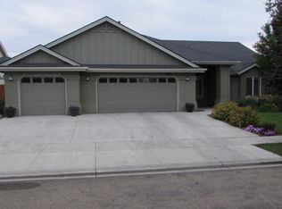 1851 W Glade Creek St, Meridian, ID 83646