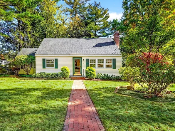 35 Mohawk Dr, Acton, MA 01720