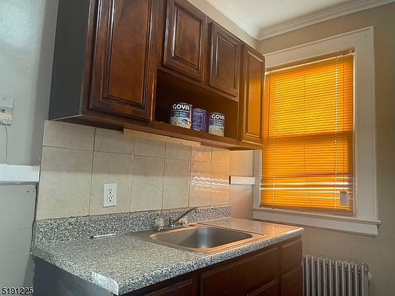 3rd image of 22 Salem St Floor 2
