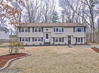 14 Tomahawk Dr, Billerica, MA 01821