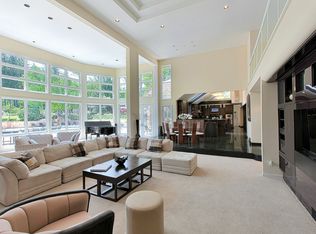 32700 Jackson Rd, Moreland Hills, OH 44022