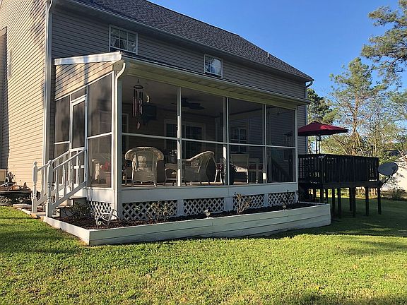 3rd image of 7406 Harbor Hills Dr