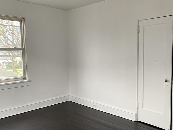 4th image of 69 Old River Rd #4
