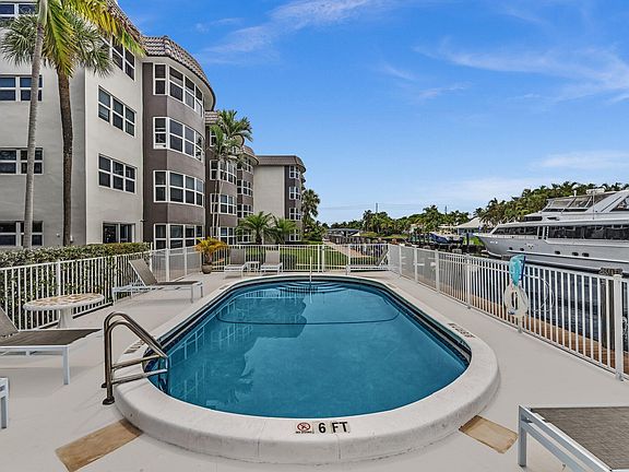 5th image of 3031 NE 51st Street #403w