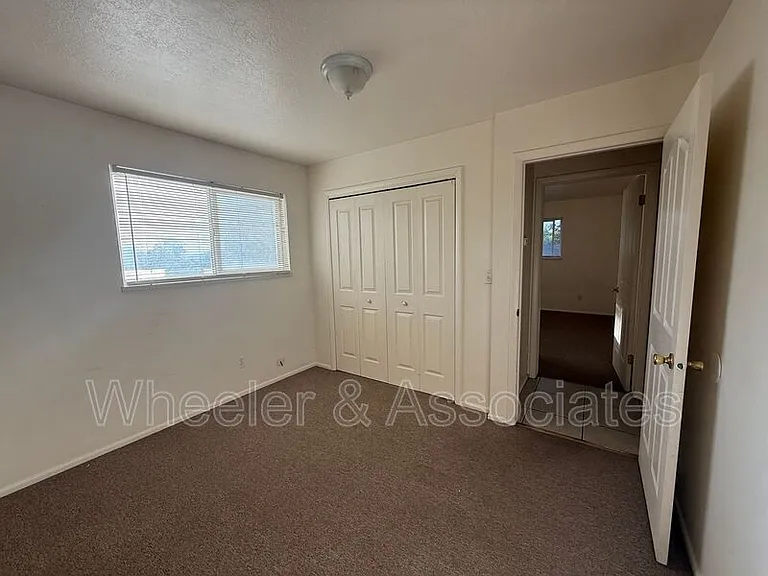 4083 S Porter Ave — Photo 9