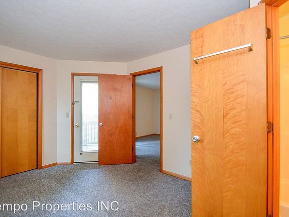 4th image of 523 S Smith Ave