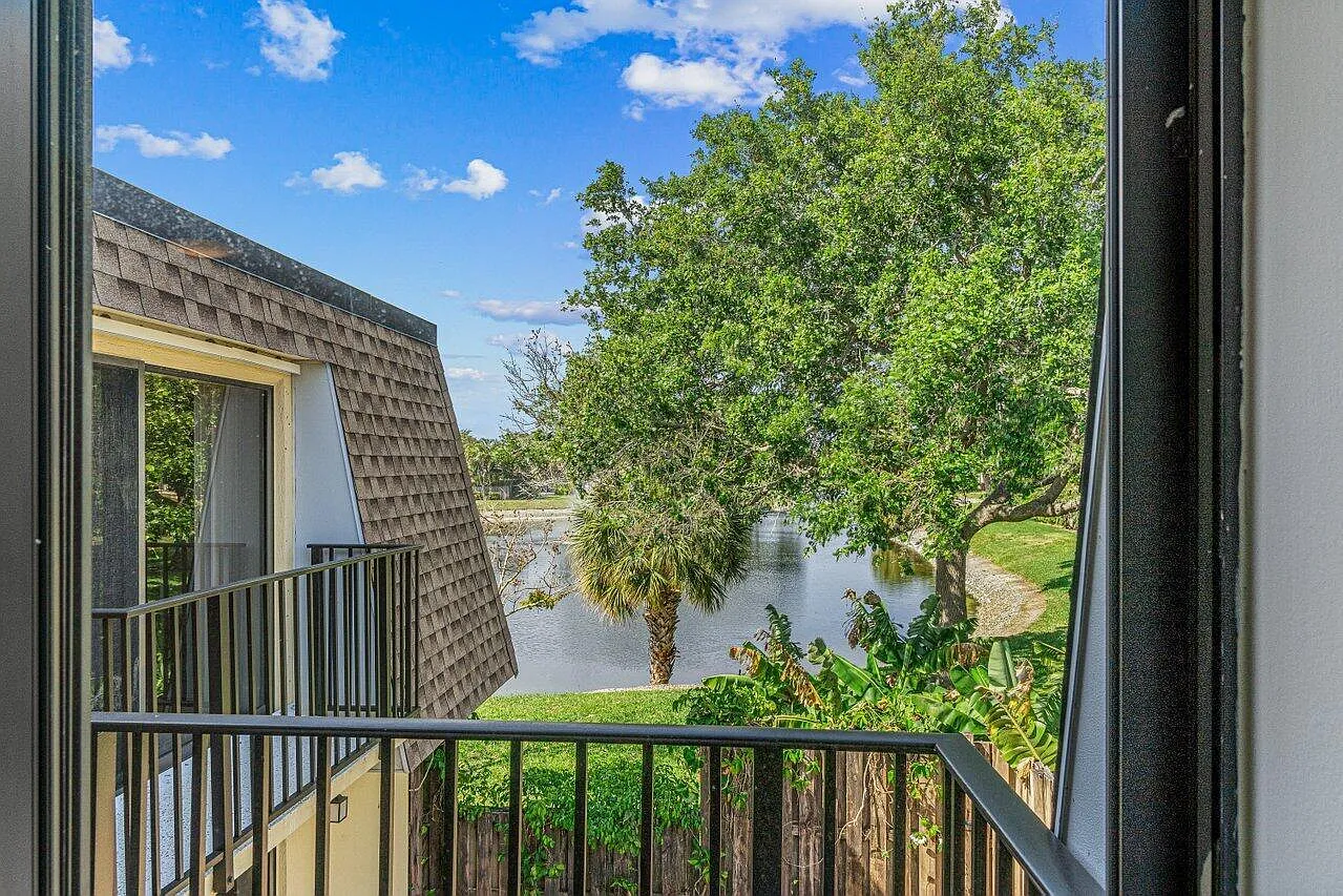 2 bed, 2.5 bath, 1235 sqft, $2,900 — Photo 2