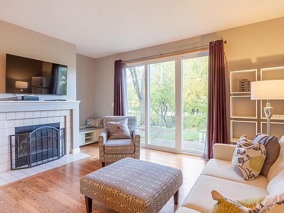 2nd image of 383 Fallbrook Ct #17383