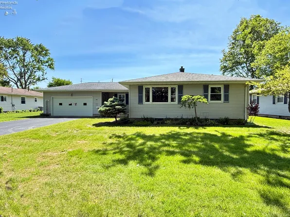 194 Hillcrest Dr, Tiffin, OH 44883