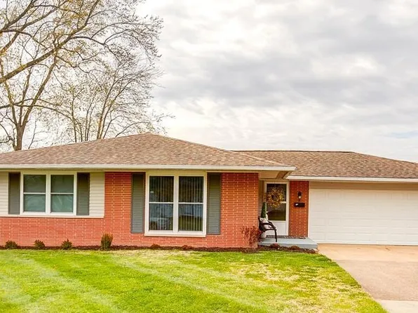 403 Grand Ave, Waterloo, IL 62298