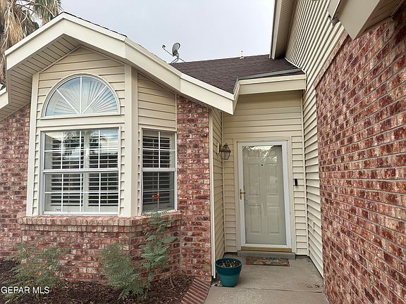 4th image of 1701 Dorothy Way