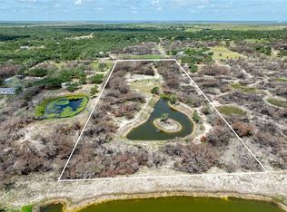 141 Kluge Trl, Rockport, TX 78382