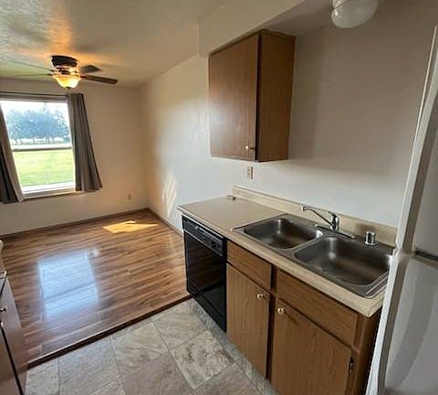 4th image of 2747 E 46th Ave #2747