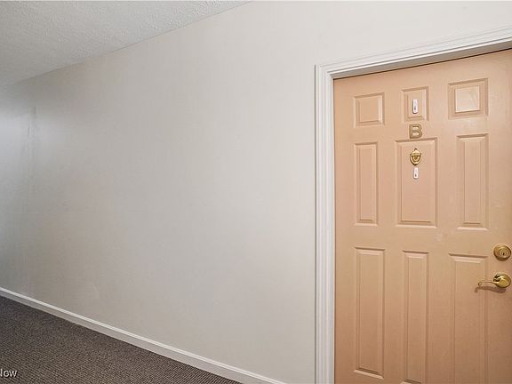 3rd image of 1444 Buckingham Gate Blvd Unit B