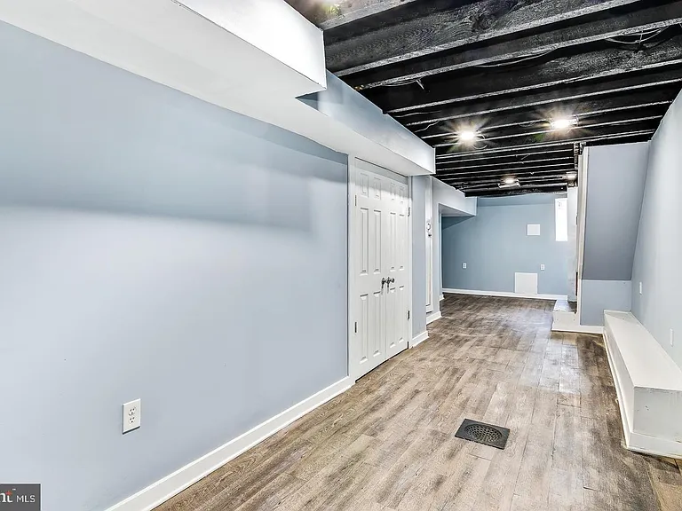 2420 S Lee St — Photo 26
