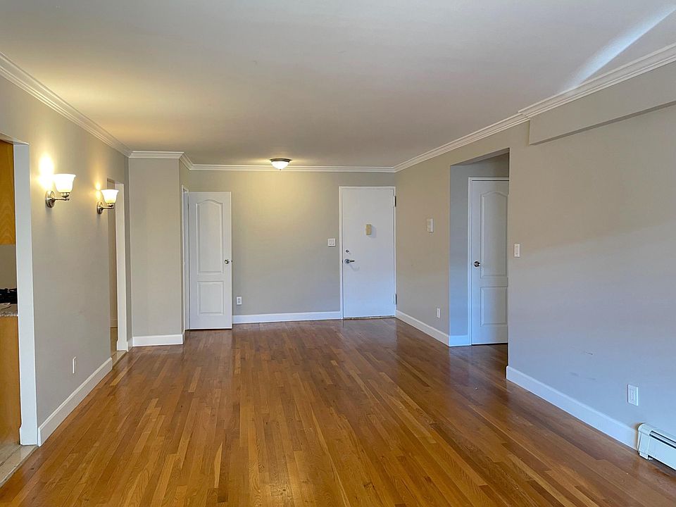 1st image of 101 Jackson Ave #0