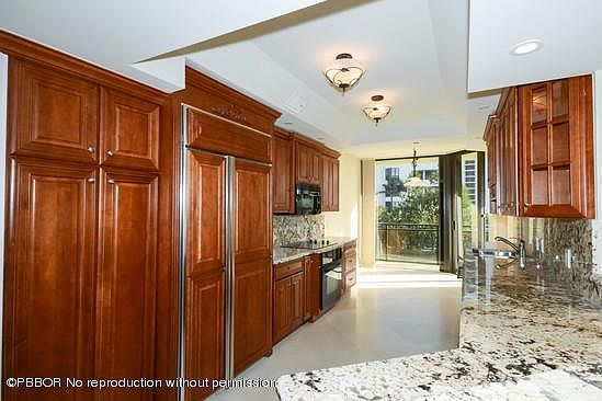 3rd image of 3100 Ocean Blvd #205S
