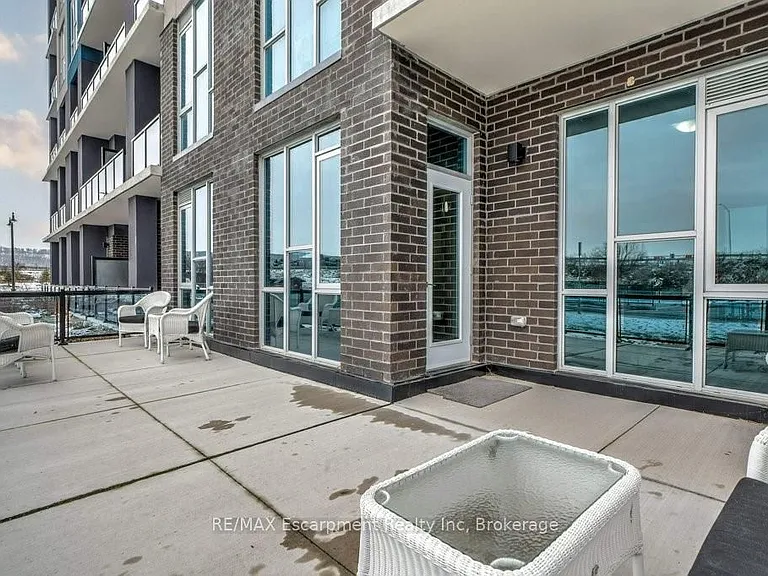 16 Concord Pl #123 — Photo 34