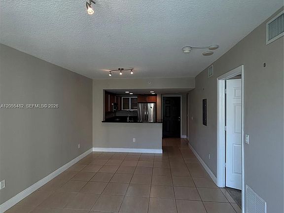 4th image of 610 Clematis St APT 511