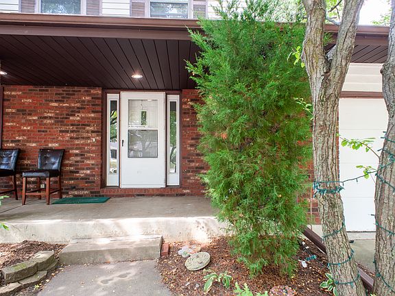 2nd image of 1147 Garfield Ave