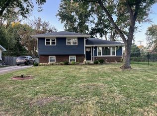 29W034 Lester St, West Chicago, IL 60185