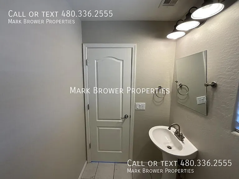 2751 E Bart St — Photo 9
