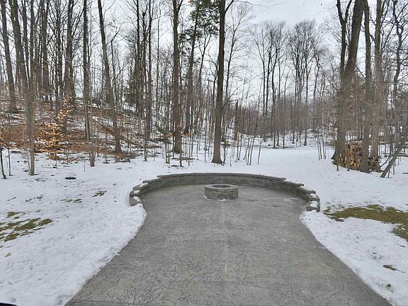 4th image of 9331 E Summerfield Dr