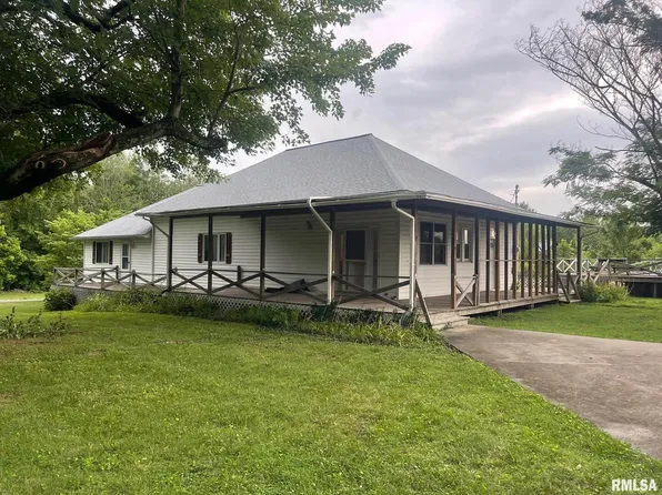 1500 E Pickett Ln, Marion, IL 62959