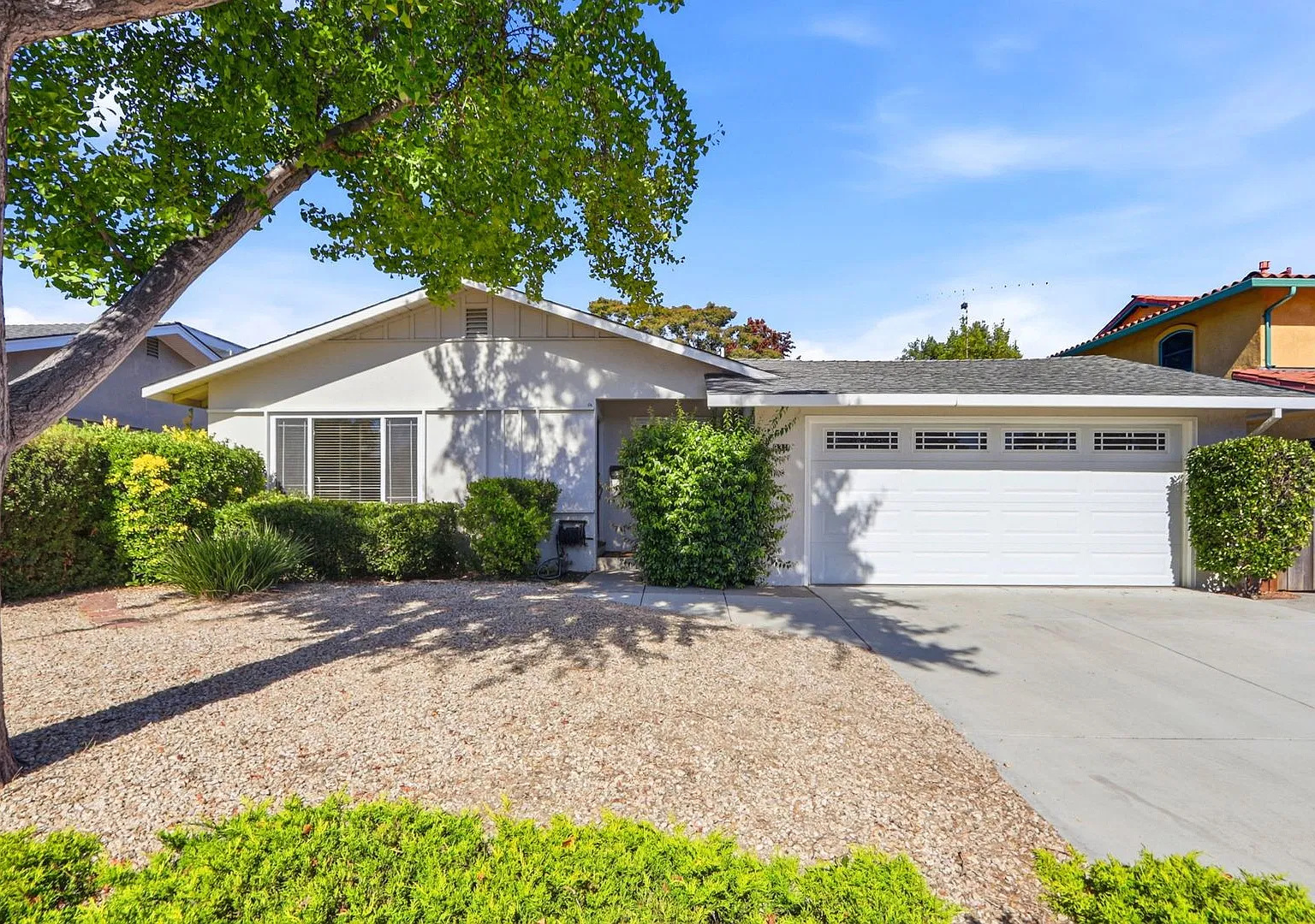 Charming single-level ranch with bright updated bathroom and shady yard — Photo 1