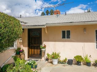 22235 Wyandotte St, Canoga Park, CA 91303