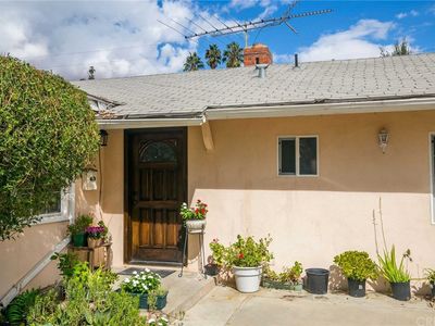 22235 Wyandotte St, Canoga Park, CA, 91303