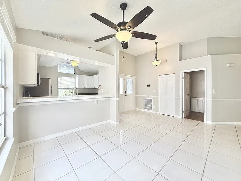 11316 Maybrook Ave — Photo 11