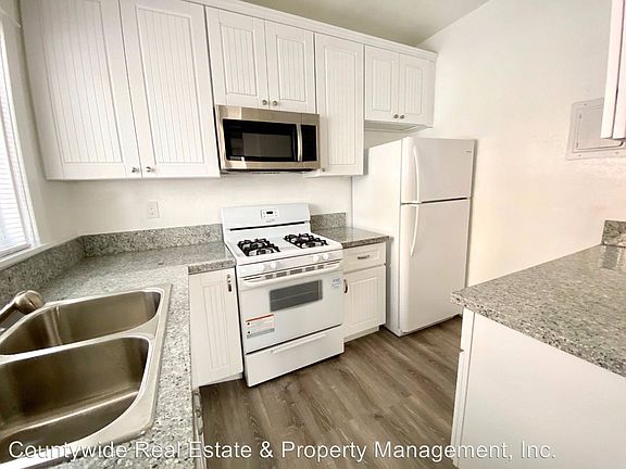 5th image of 345 Laurel St APT A