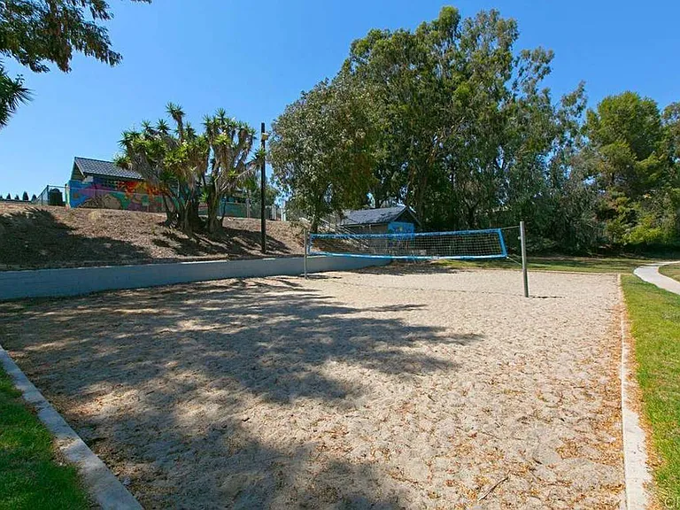 522 Calle Montecito #113 — Photo 15