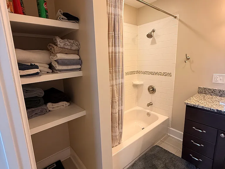 City Club Apartments — Photo 35