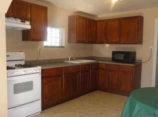 2439 Maple St, Des Moines, IA 50317