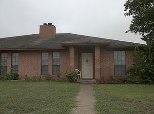 408 Amber Ln, Desoto, TX