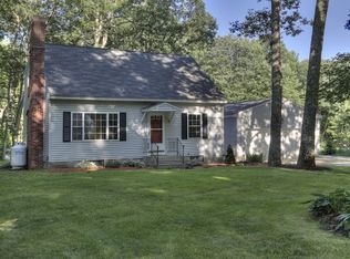 9 Forest Dr, Bedford, NH 03110
