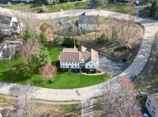 8 Landau Ln, Merrimac, MA 01860