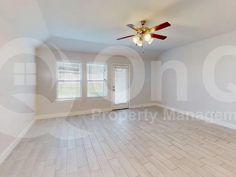 221 Santa Lucia Dr — Photo 6