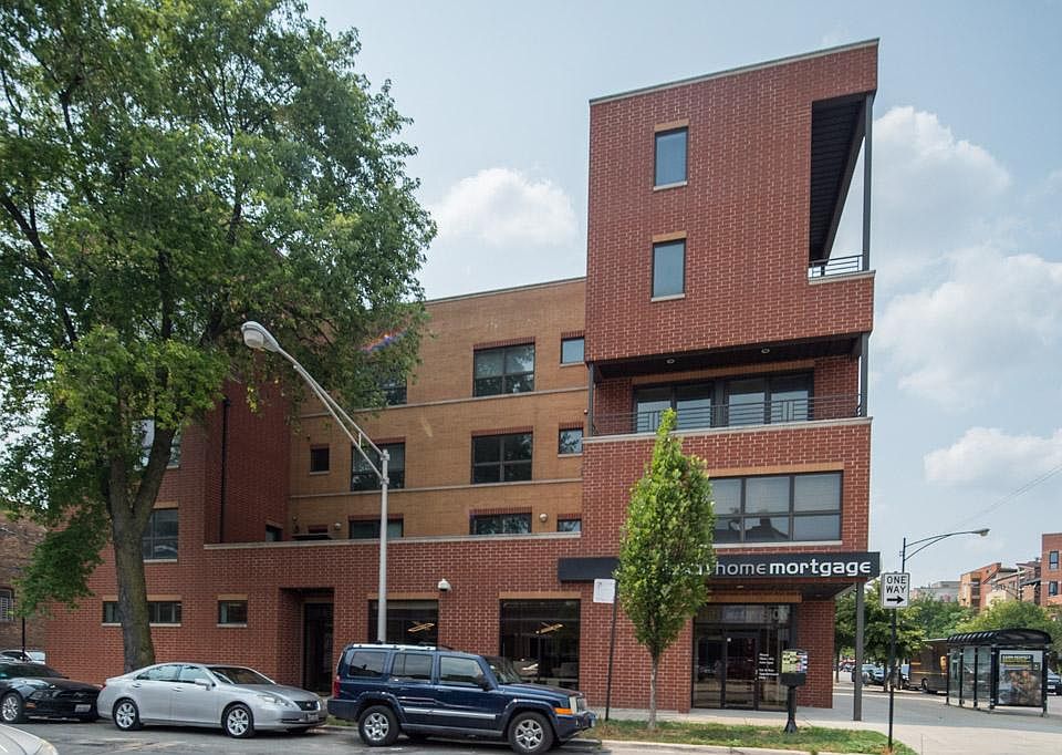 1st image of 1150 N Hoyne Ave APT 1S