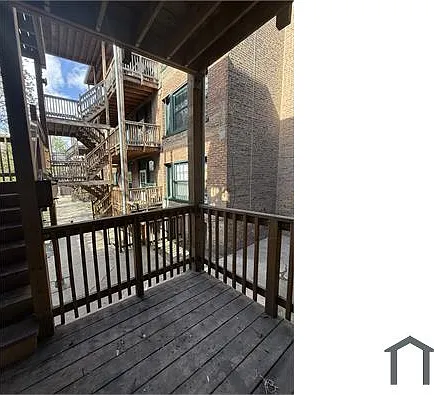 4106 W Washington Blvd — Photo 8